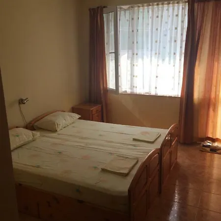 Ivo Apartment *